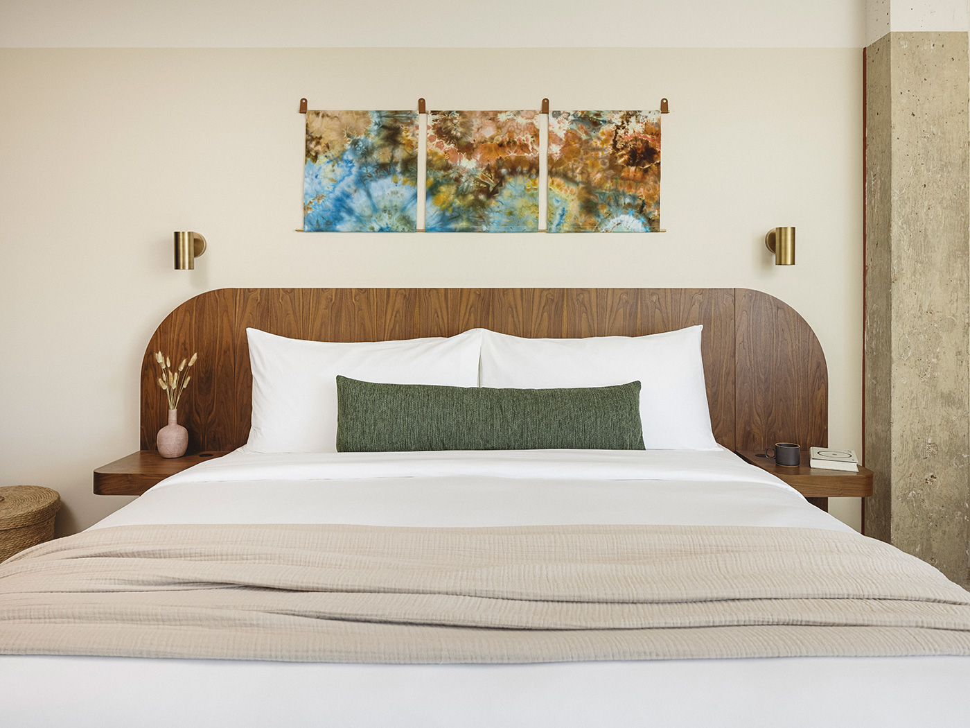 Drift Nashville City View King ADA R 03