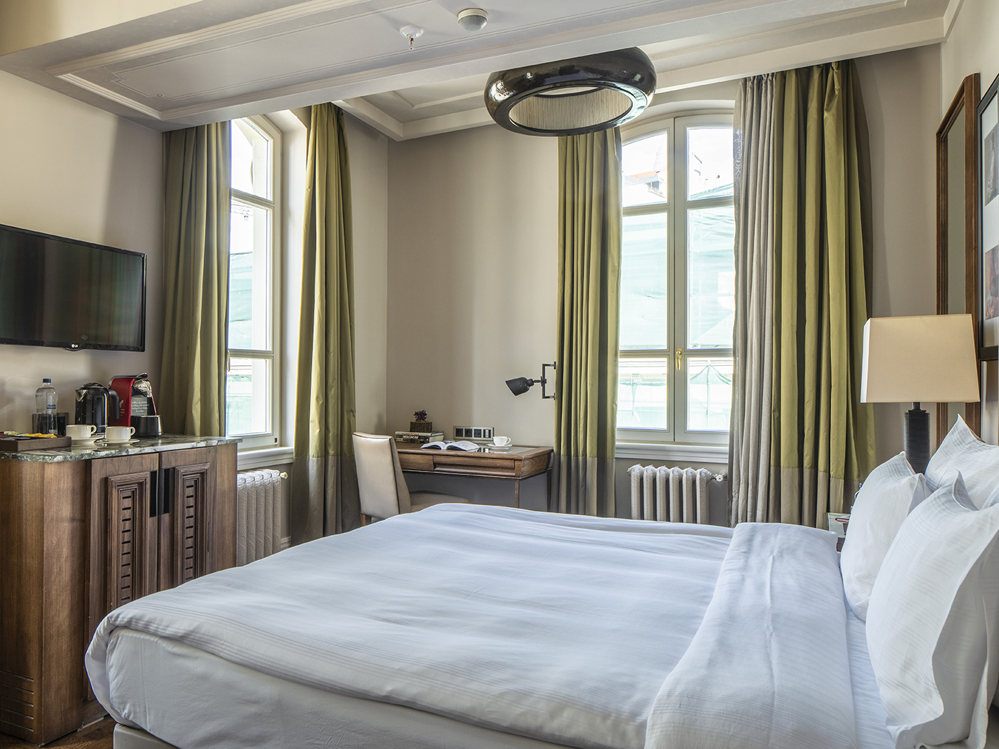 Bank Hotel Istanbul Superior King Room R 02