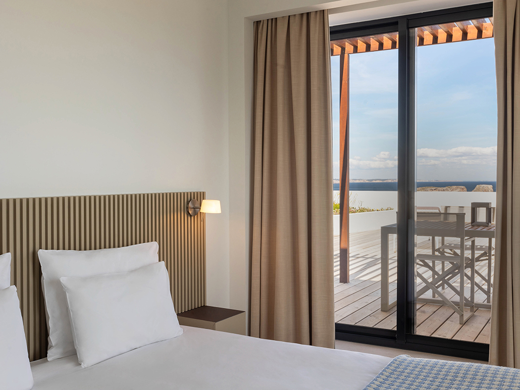 Memmo Baleeira Premium One Bedroom Suite Frontal Sea View R 02