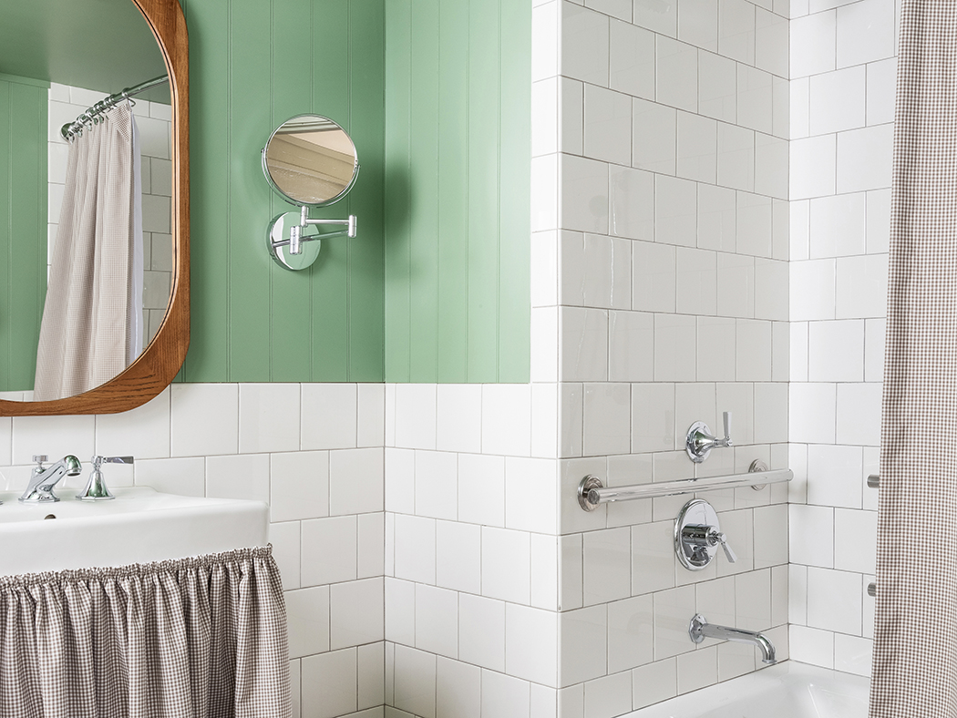 Le Petit Pali Ocean Ave Queen ADA Tub R 06