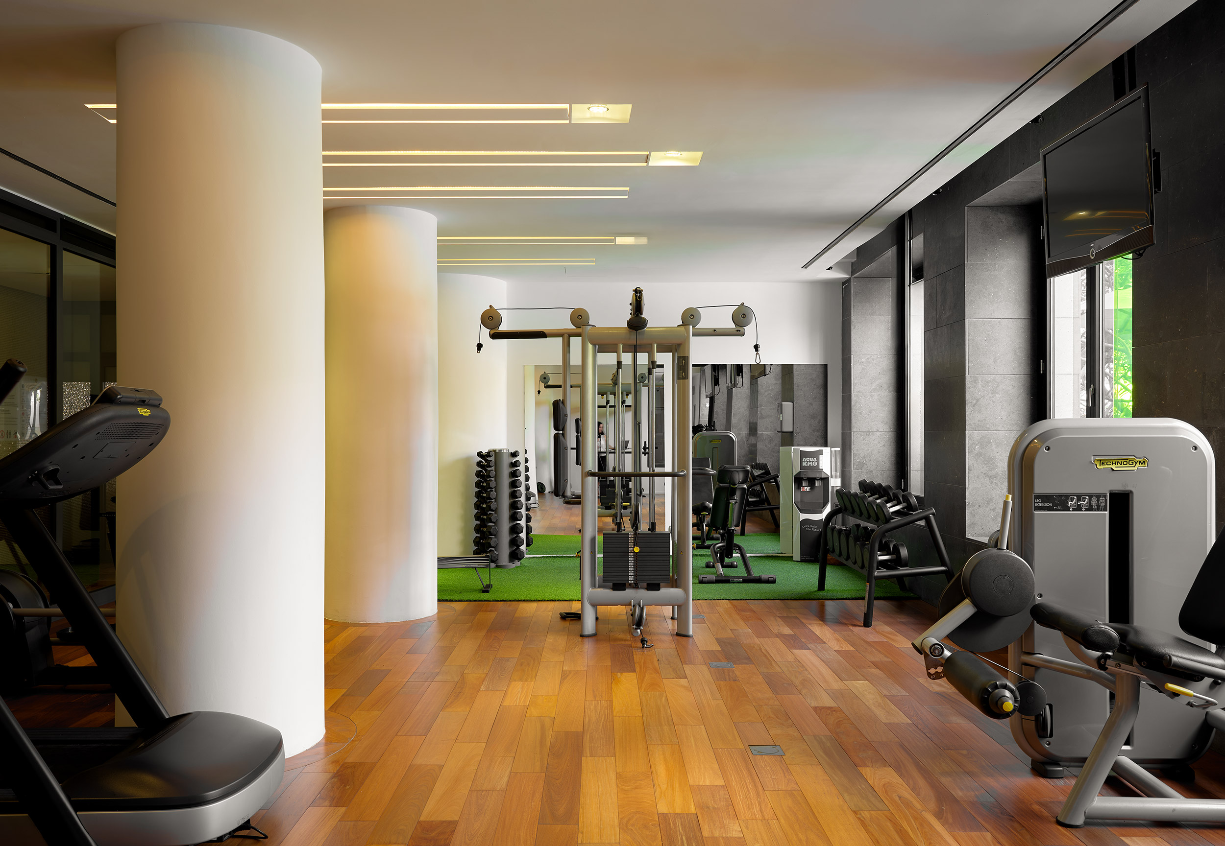 G 38 Bohemia Suites And Spa