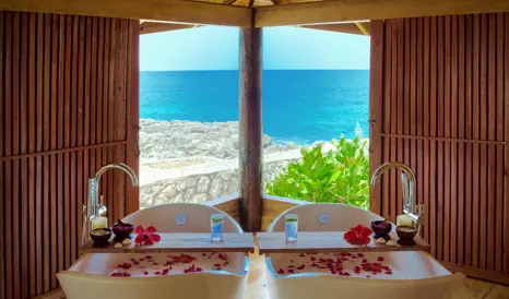 rockhouse-hotel-spa-bathtubs-ocean-view-M-11-r.jpg