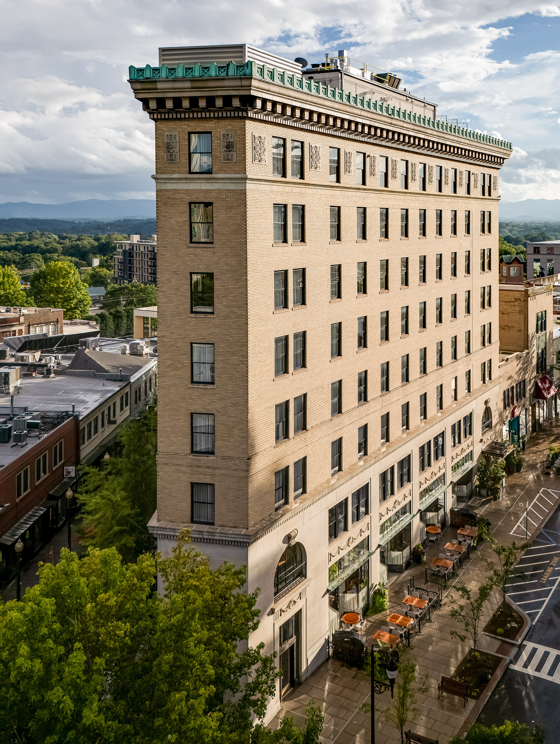 G 23 The Flat Rion Hotel