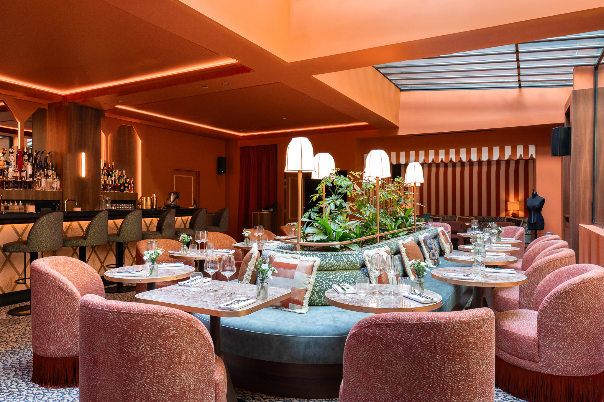 G 07 La Maison Champ Elysees