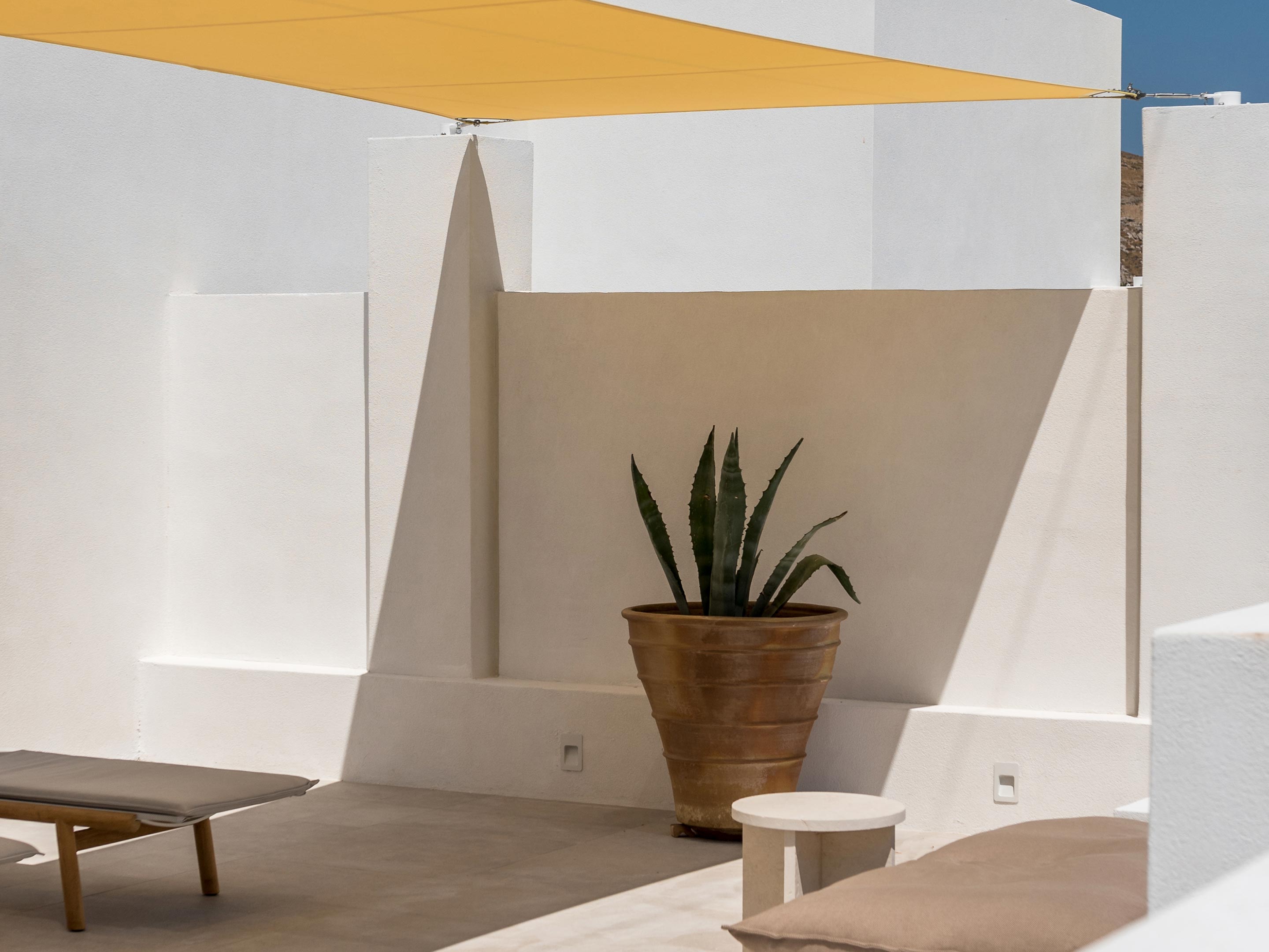 Parilio Rooms in Paros