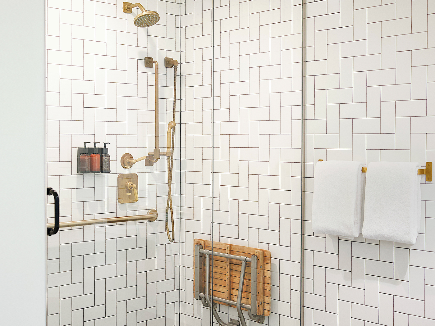 Double Queen Ada Be 04