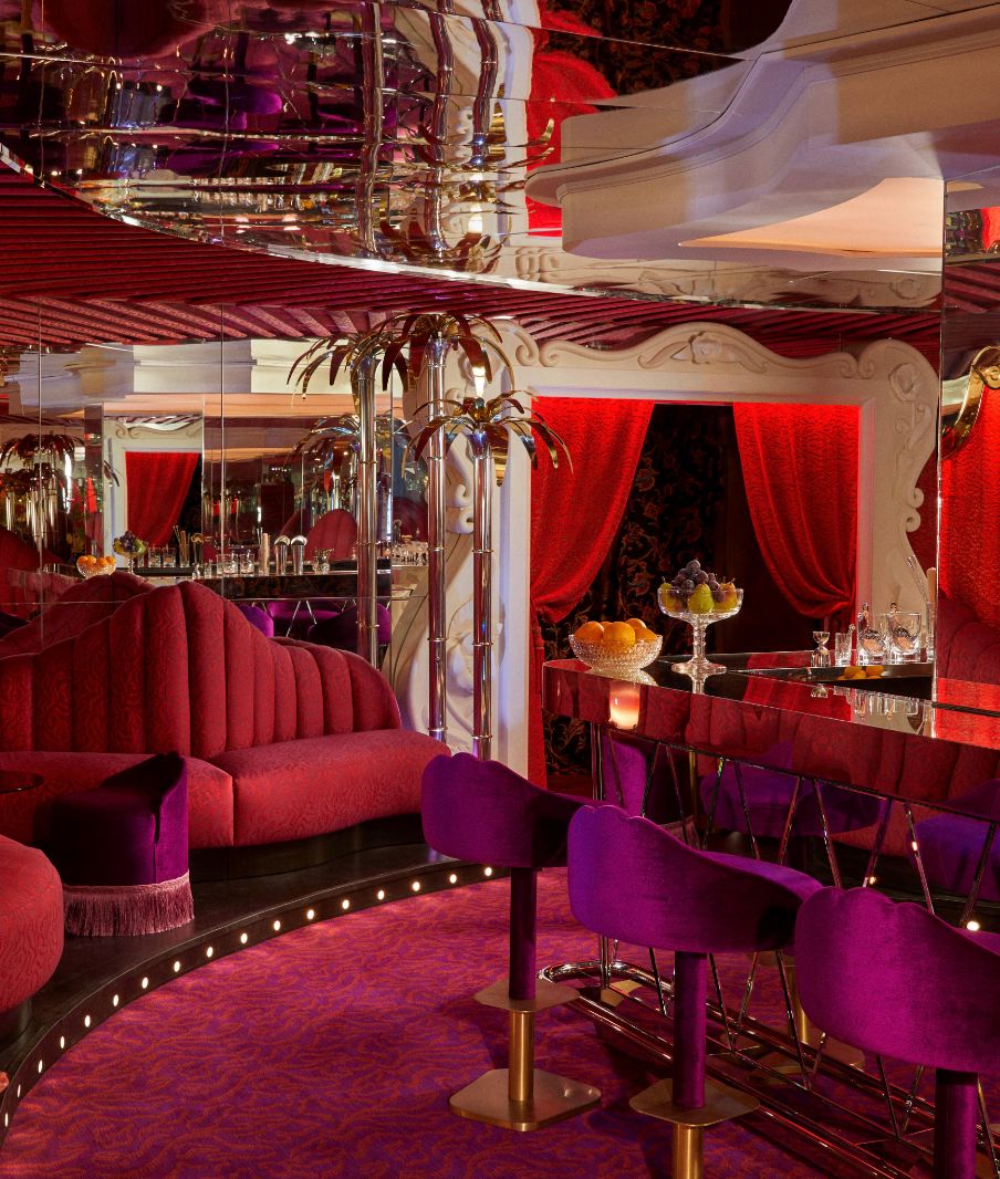 Hotel Ulysees Theme Box 02 Food And Drink