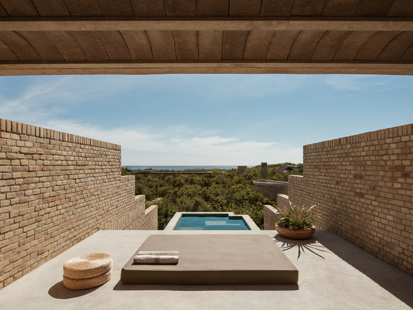 Hotel Terrestre Villa R 01