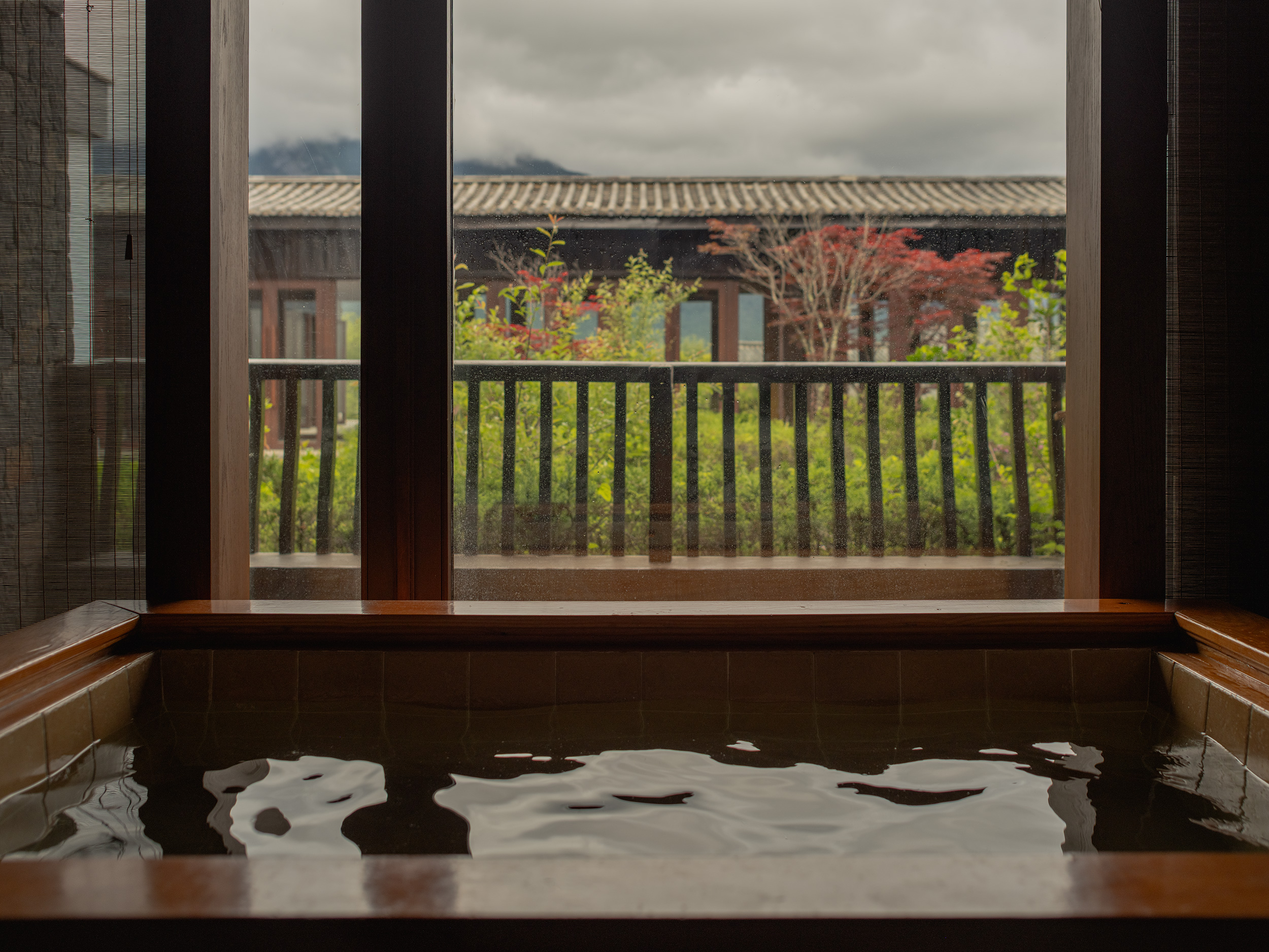 G 19 Jinmao Pureal Mountain Lijiang China