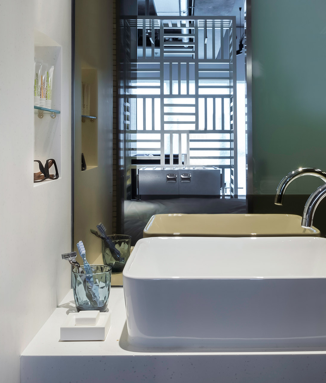 Ovolo Southside Bed Detail Bathroom M 15 R B B