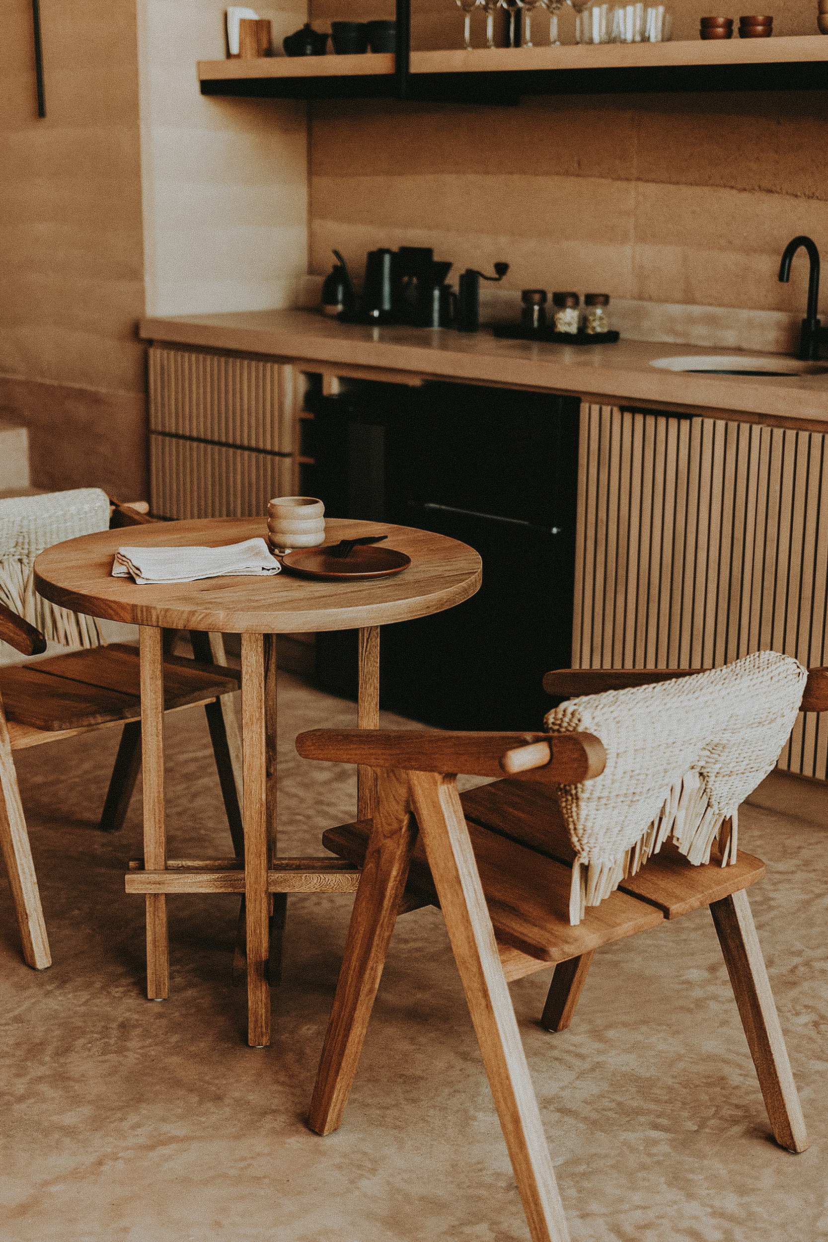 G 16 Mira Earth Studios Mexico