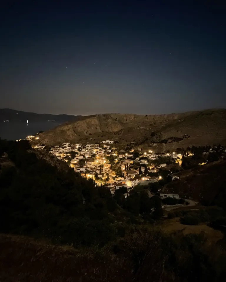 12 Deste Hydra Art Foundation Hydra Bx Night