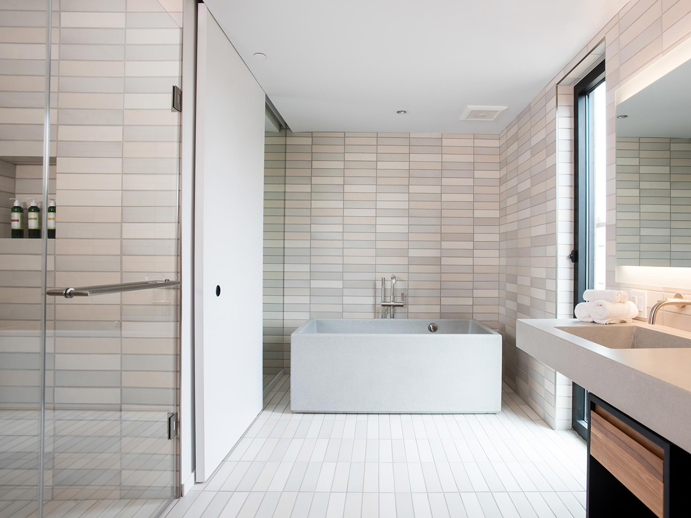 Harmon Guest House Founders Suite R 06