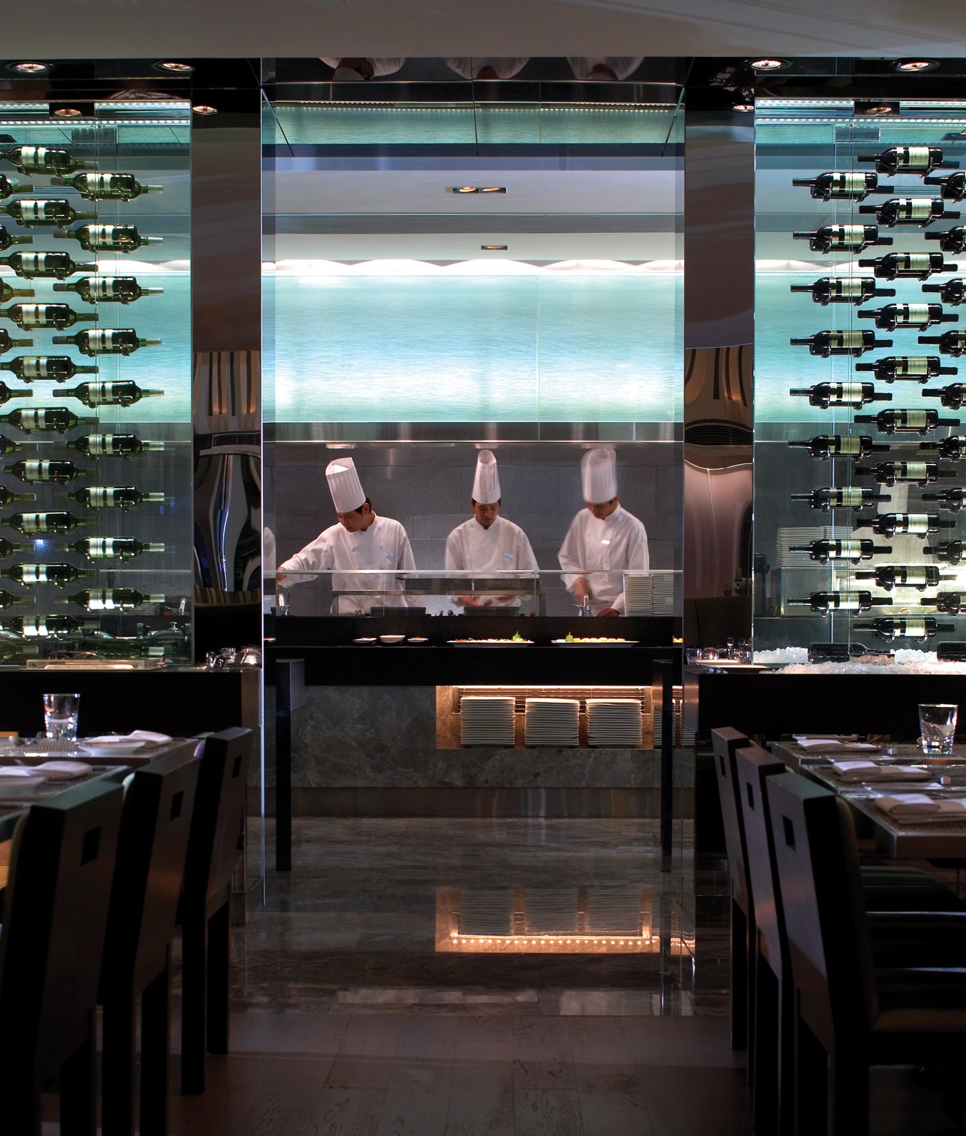 The Mira Hong Kong Theme Box 01 Food And Drink 2