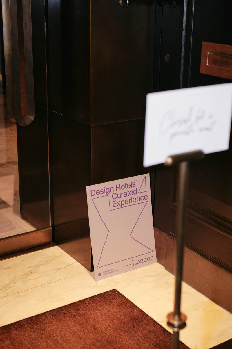 DH SALES23 CE London Apparatus 22