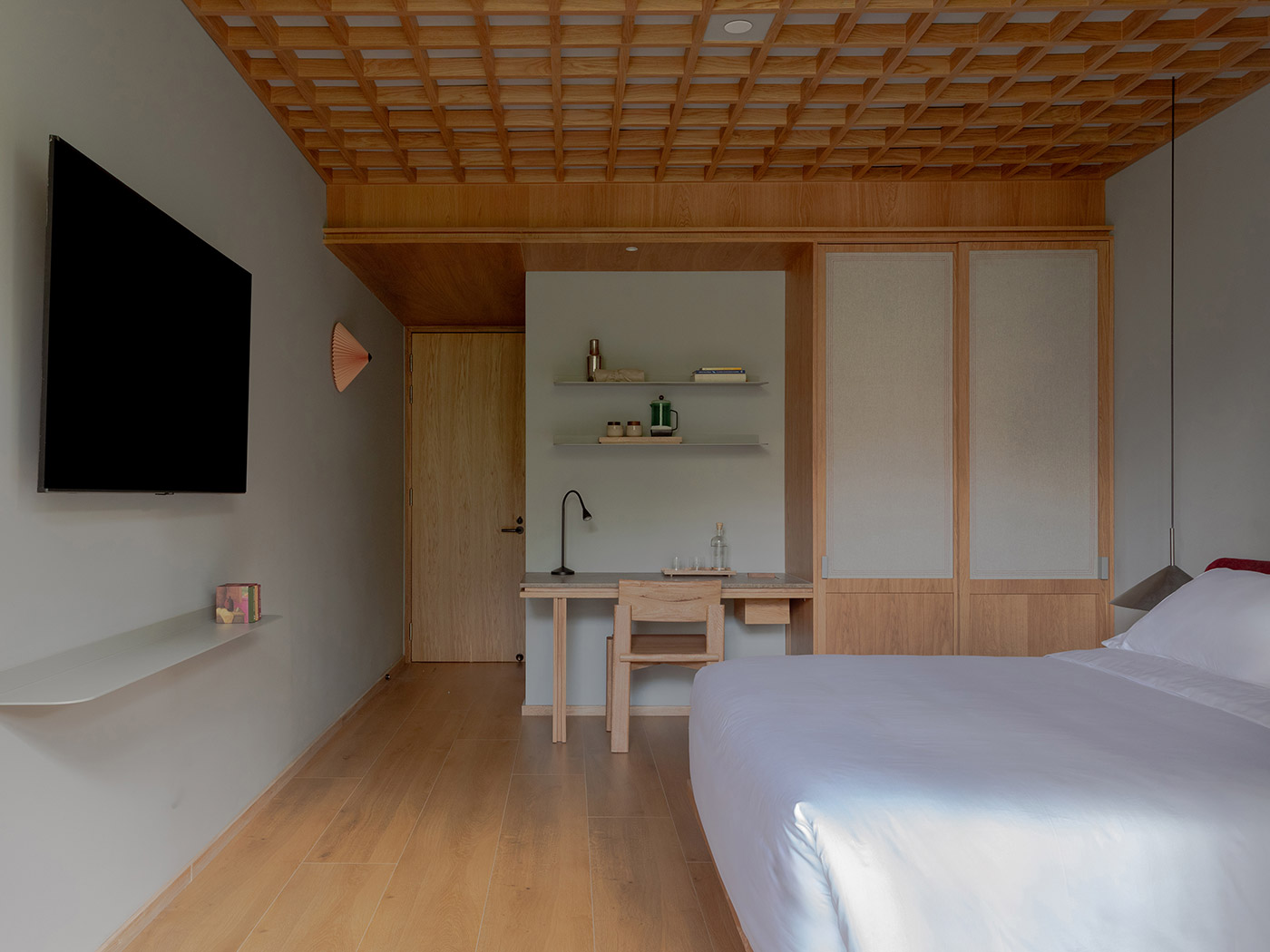 Wake Medellin Signature R 05