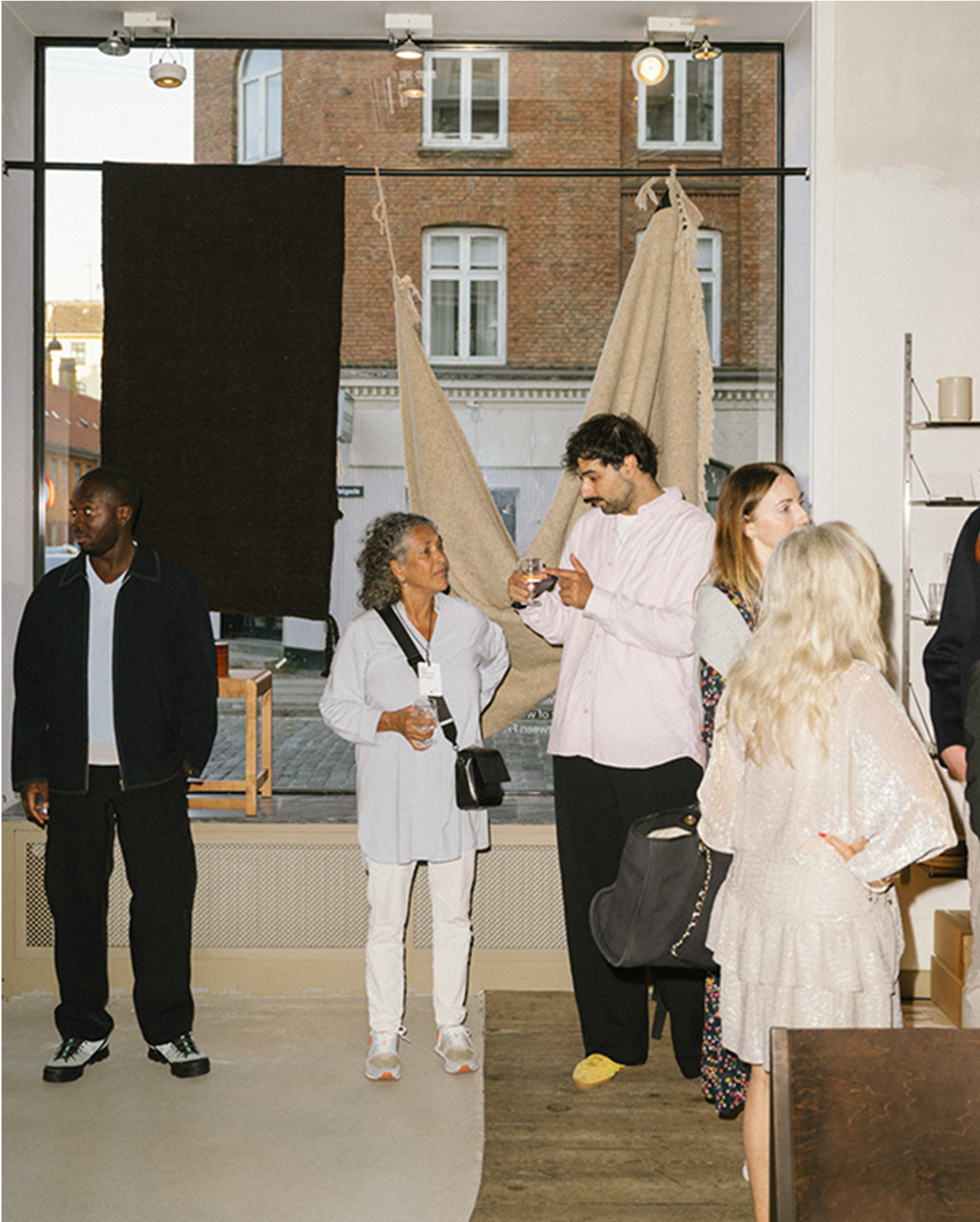 DH24 SALES CE Copenhagen Travelpro Thumbnail