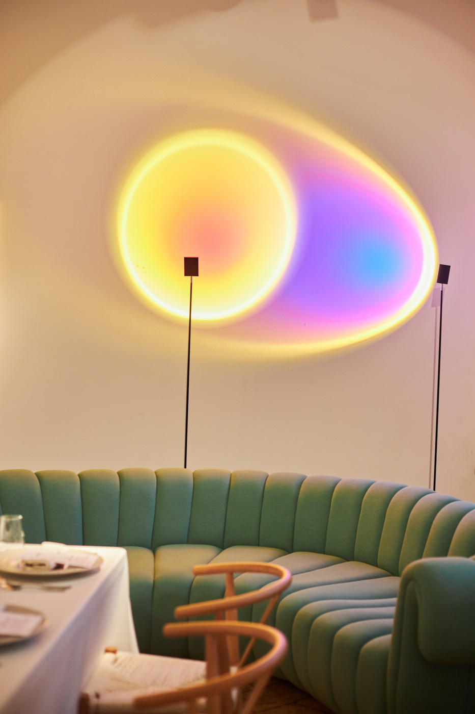 DH24 SALES CE Milan Travelpro 02