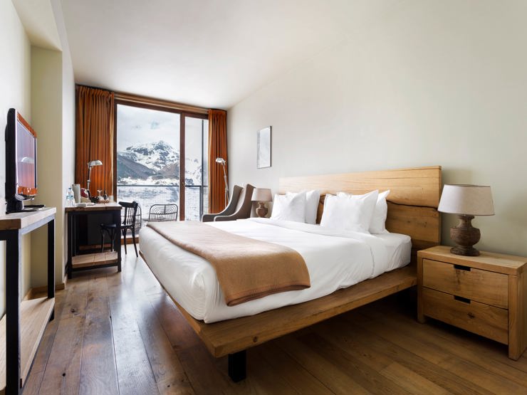 Rooms Hotel Kazbegi Bedroom details in Stepantsminda