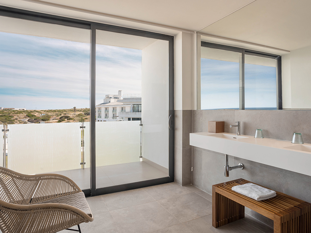 Memmo Baleeira Premium One Bedroom Suite Frontal Sea View R 08