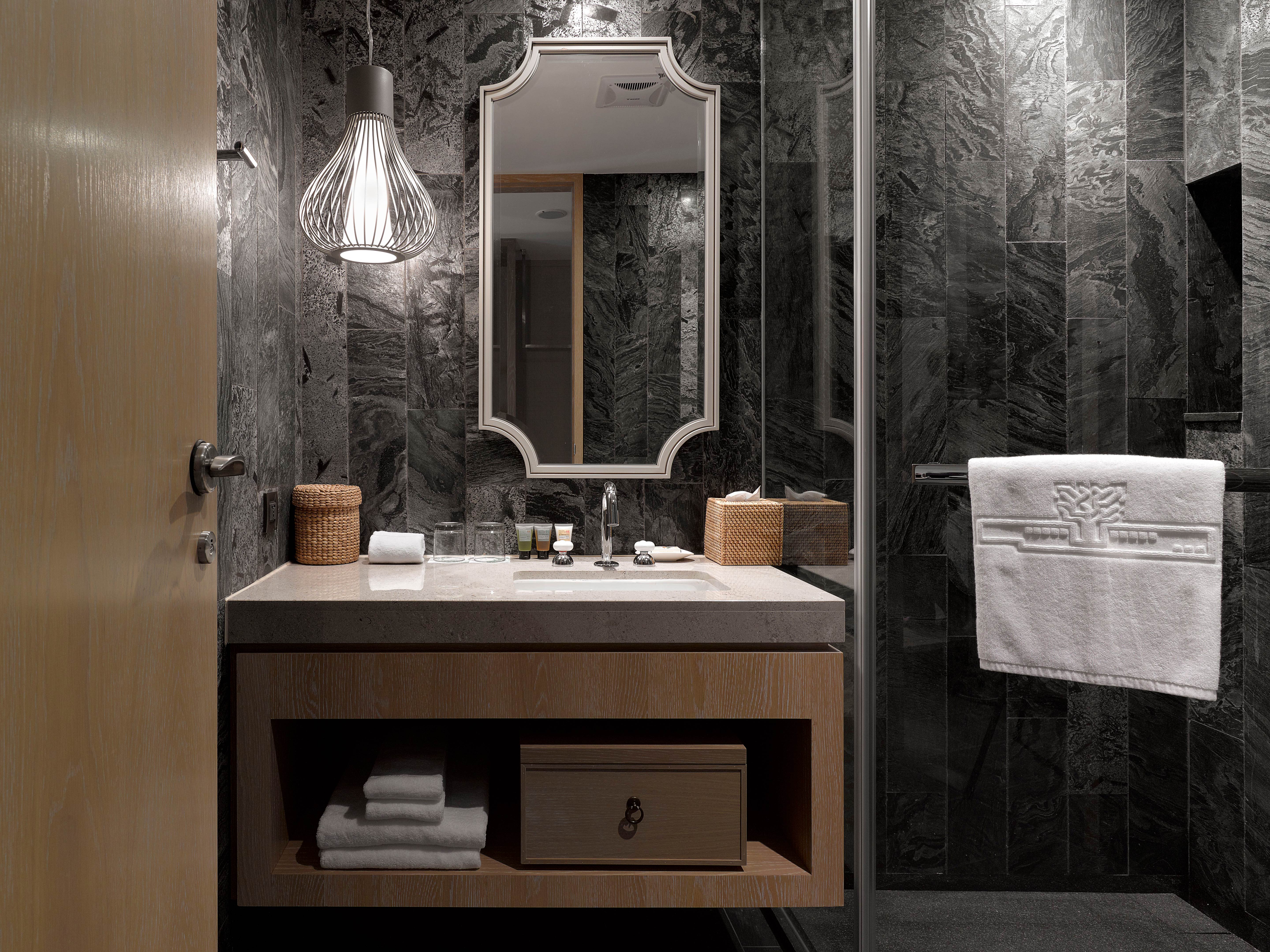 Gloria Manor Classic Room R 2