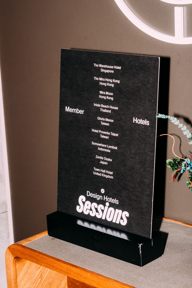 DH SALES24 S Singapore TP 04