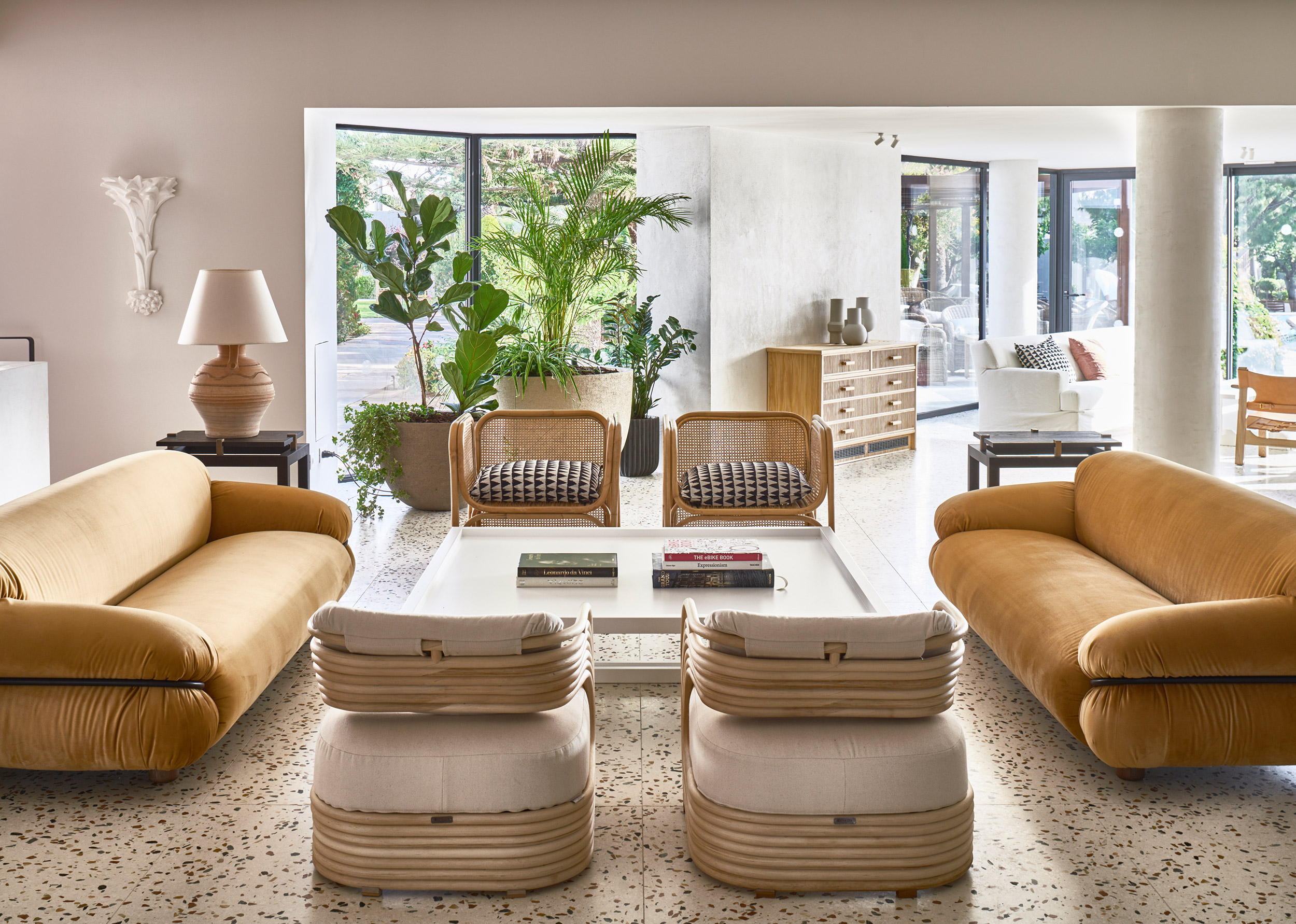 G 02 Phaea Cretan Malia