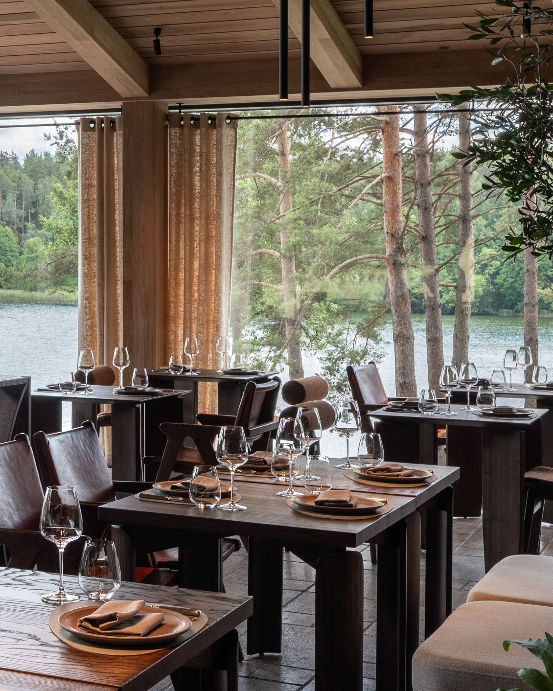 02 DH Sneak Peak Esperanza Restaurant (1)