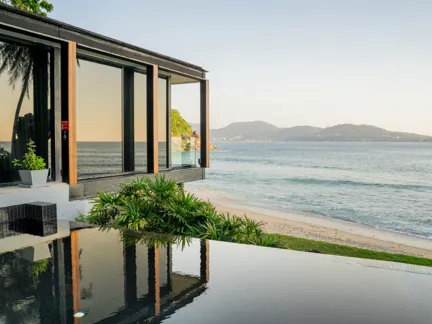 02 Islands To Escape