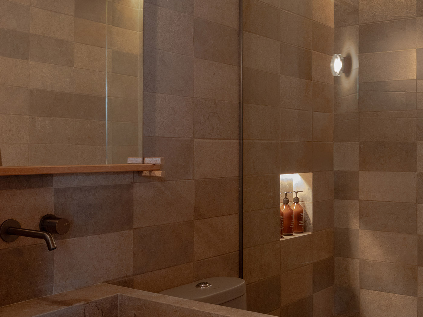 Wake Medellin Oasis Suite R 10