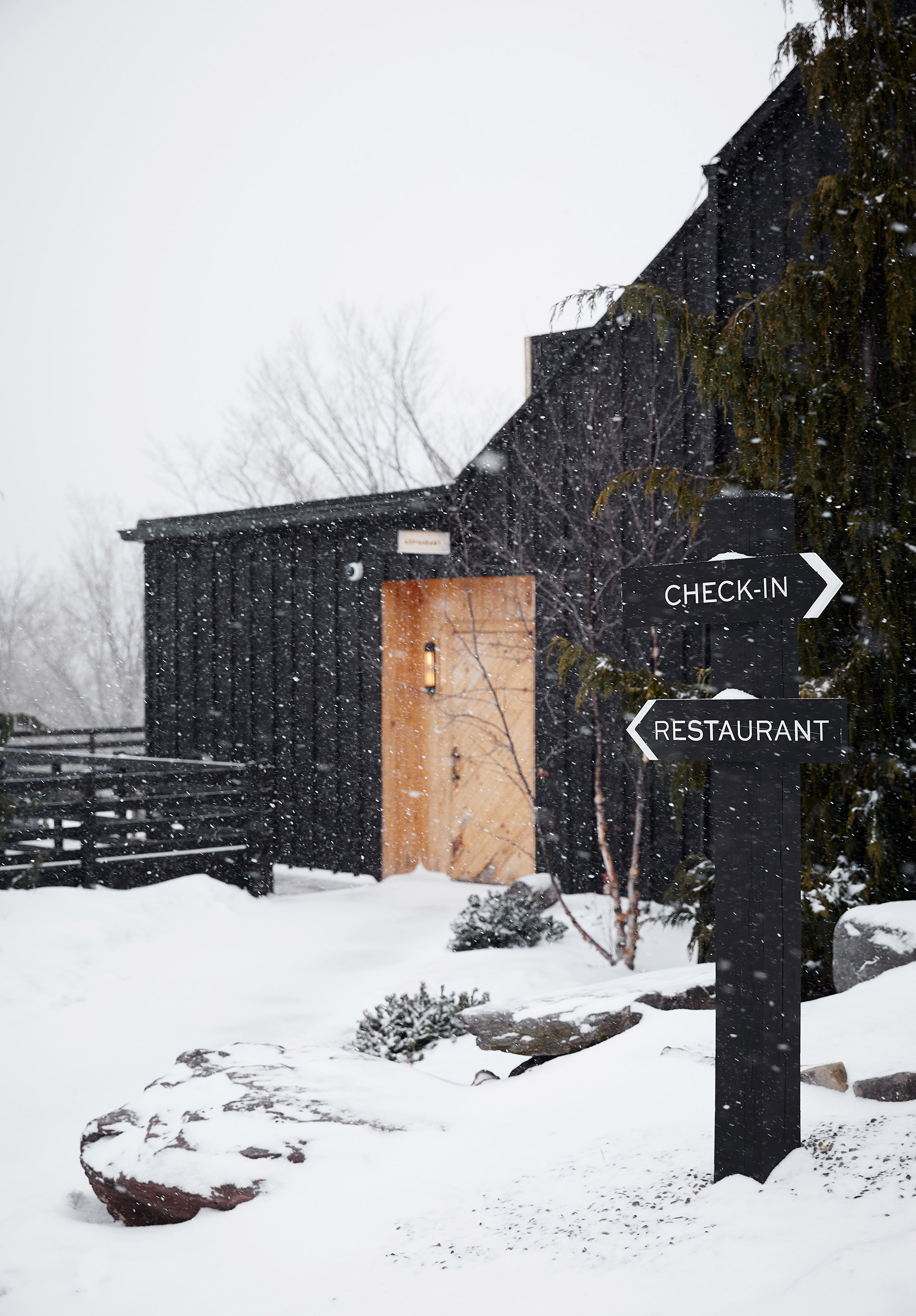 G 32 Scribners Catskill Lodge