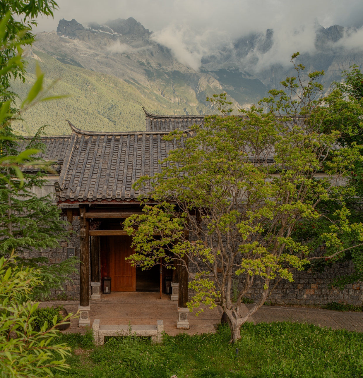 Jinmao Pureal Mountain Lijiang Architecture (1)
