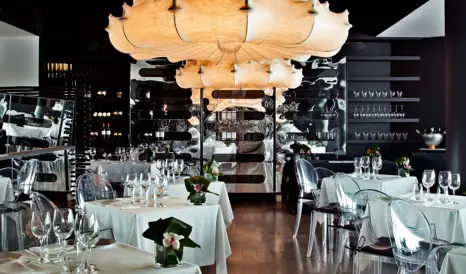 G 12 Farol Hotel