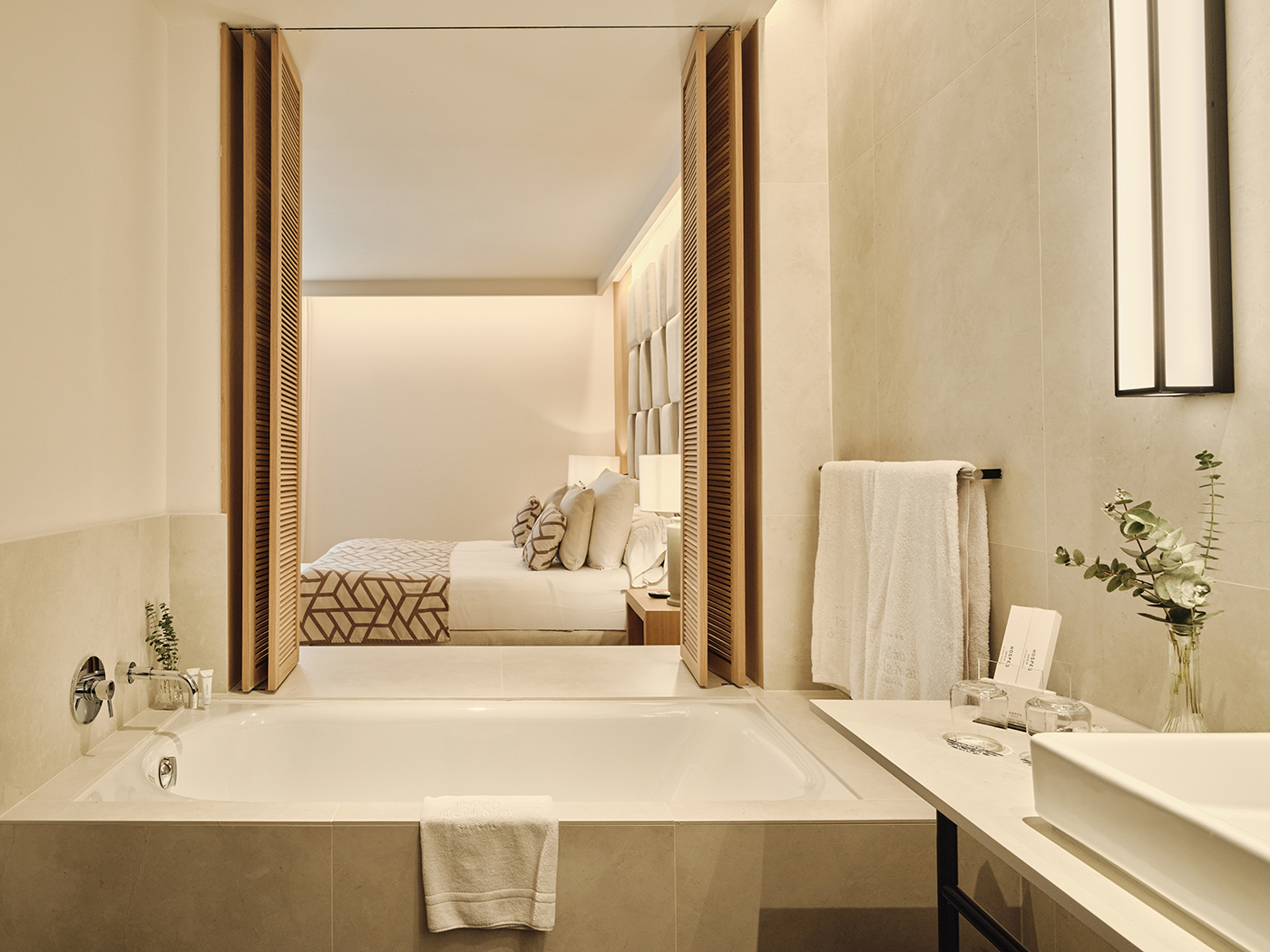 Hospes Palau De La Mar Deluxe Triple Room R 06