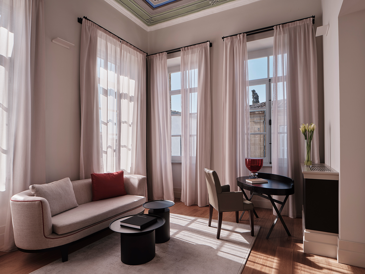 Amyth Luxe Sweet One Bedroom Suite R V2 01