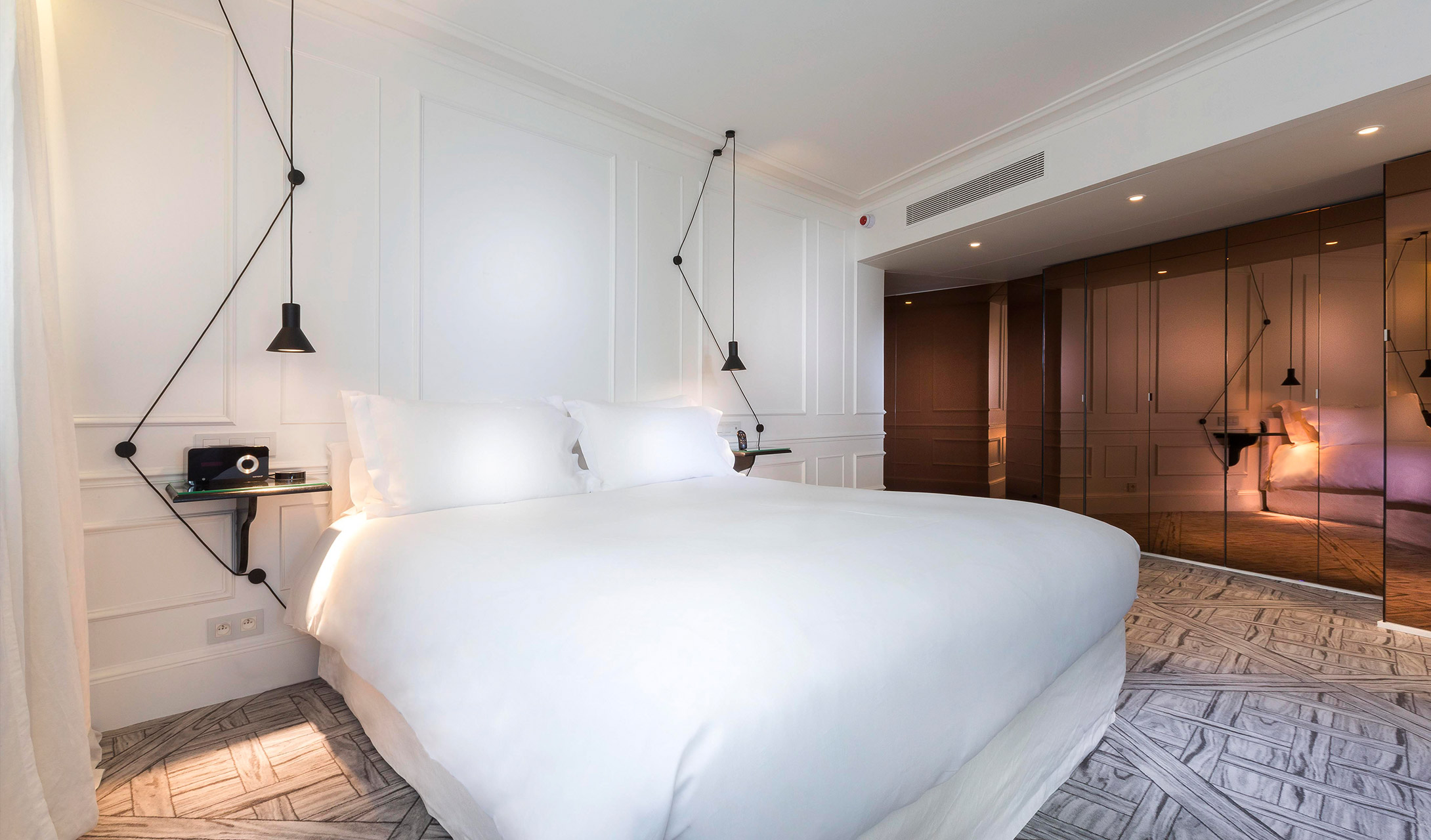 G 21 La Maison Champ Elysees