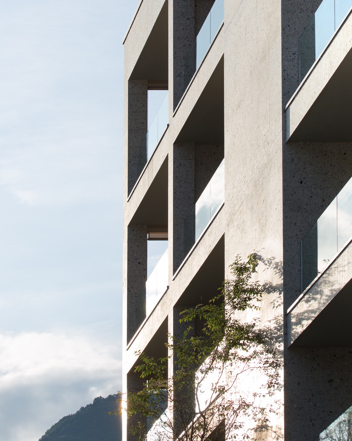 11 MBO Filario Hotel And Residences Facade