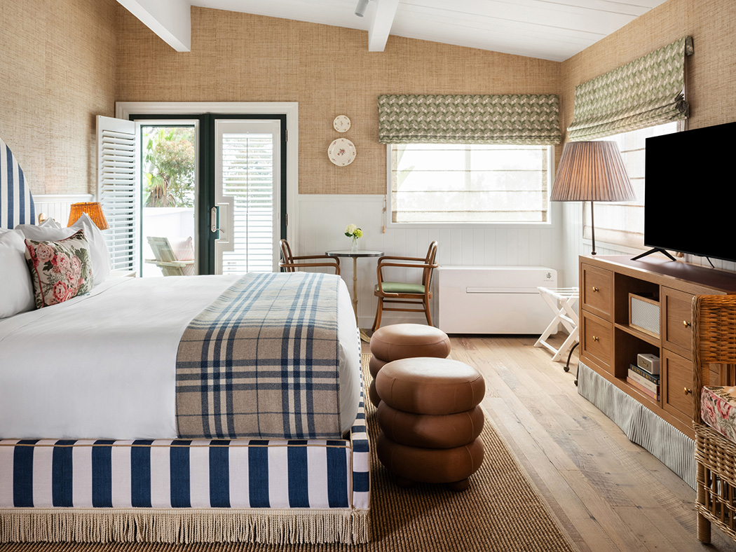 Le Petit Pali Laguna Beach Deluxe King Balcony R 01