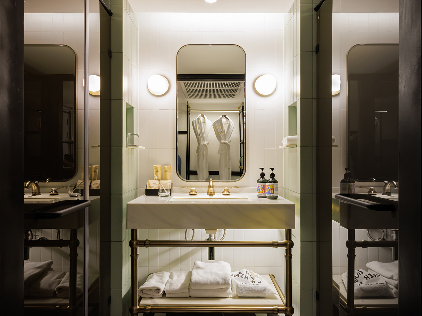 Public House Bangkok Two Bedroom Suite R V2 09