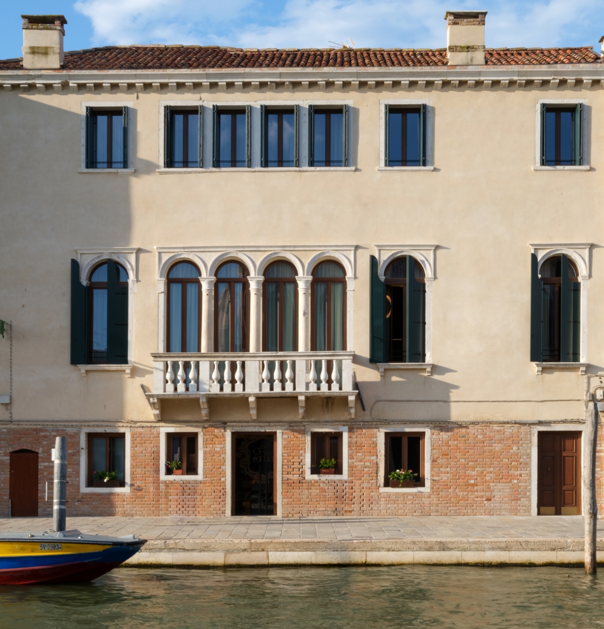 Elizabeth Unique Venice Architecture