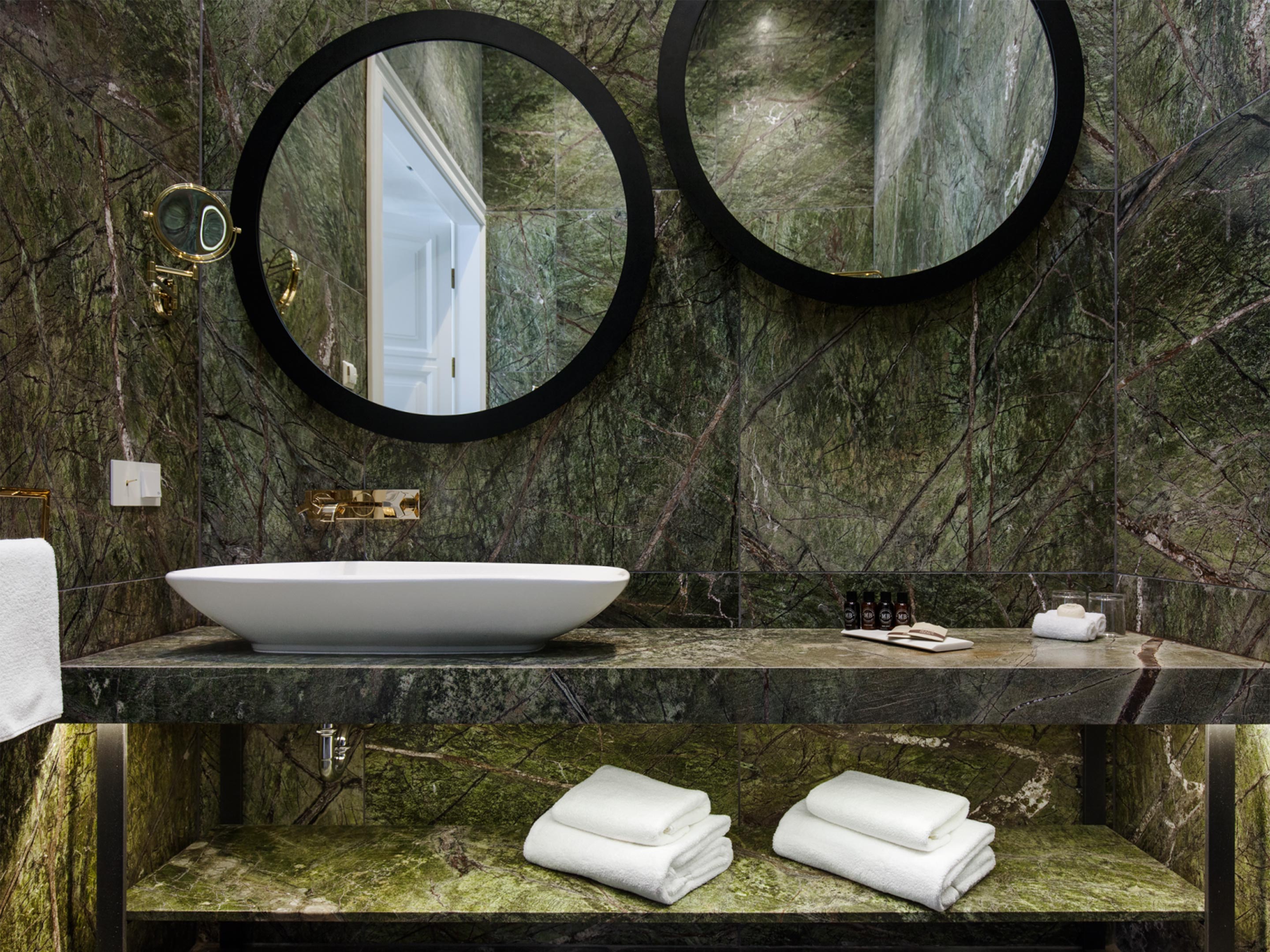 Town Hall Signature Suite, Hotel Pacai