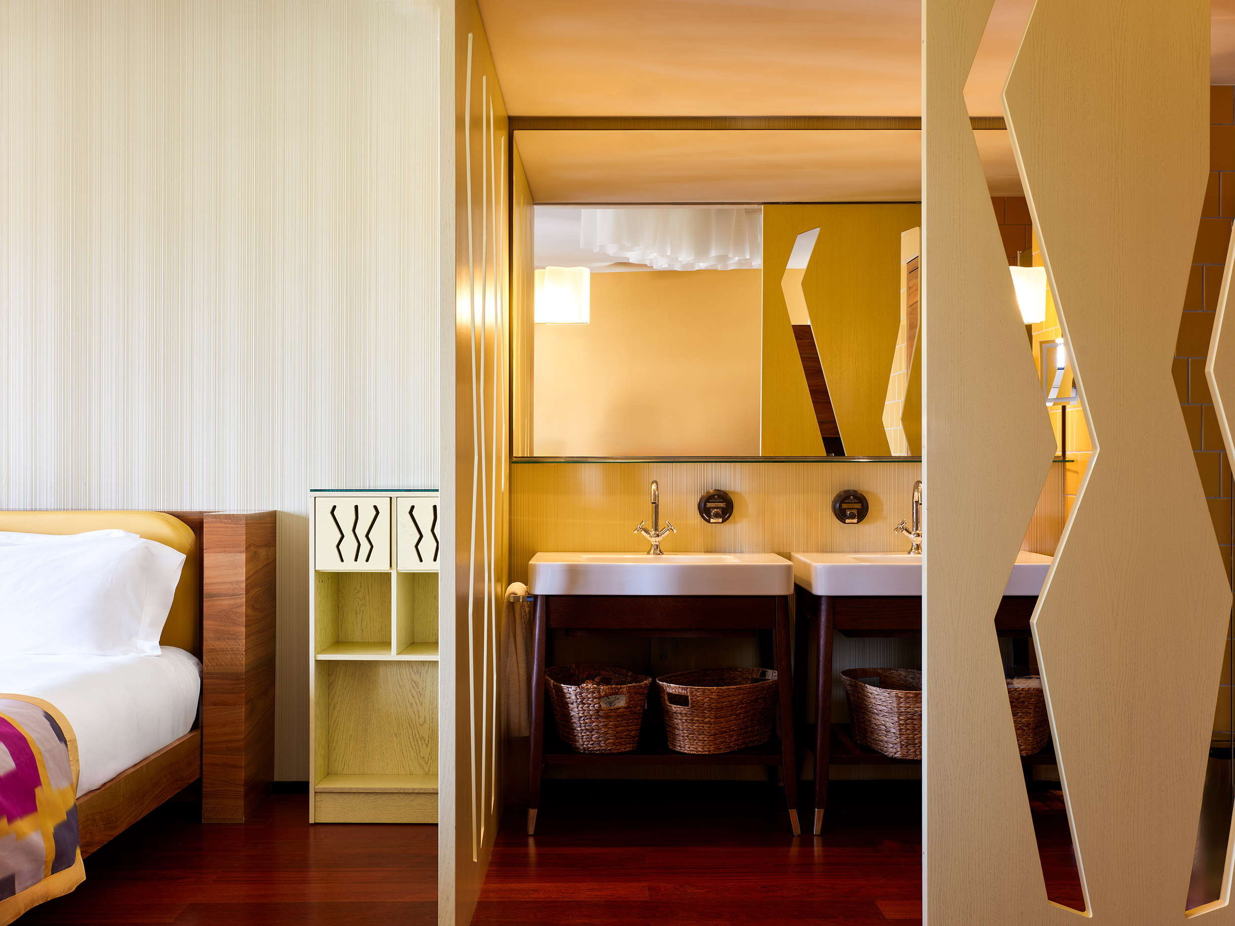 G 18 Bohemia Suites And Spa