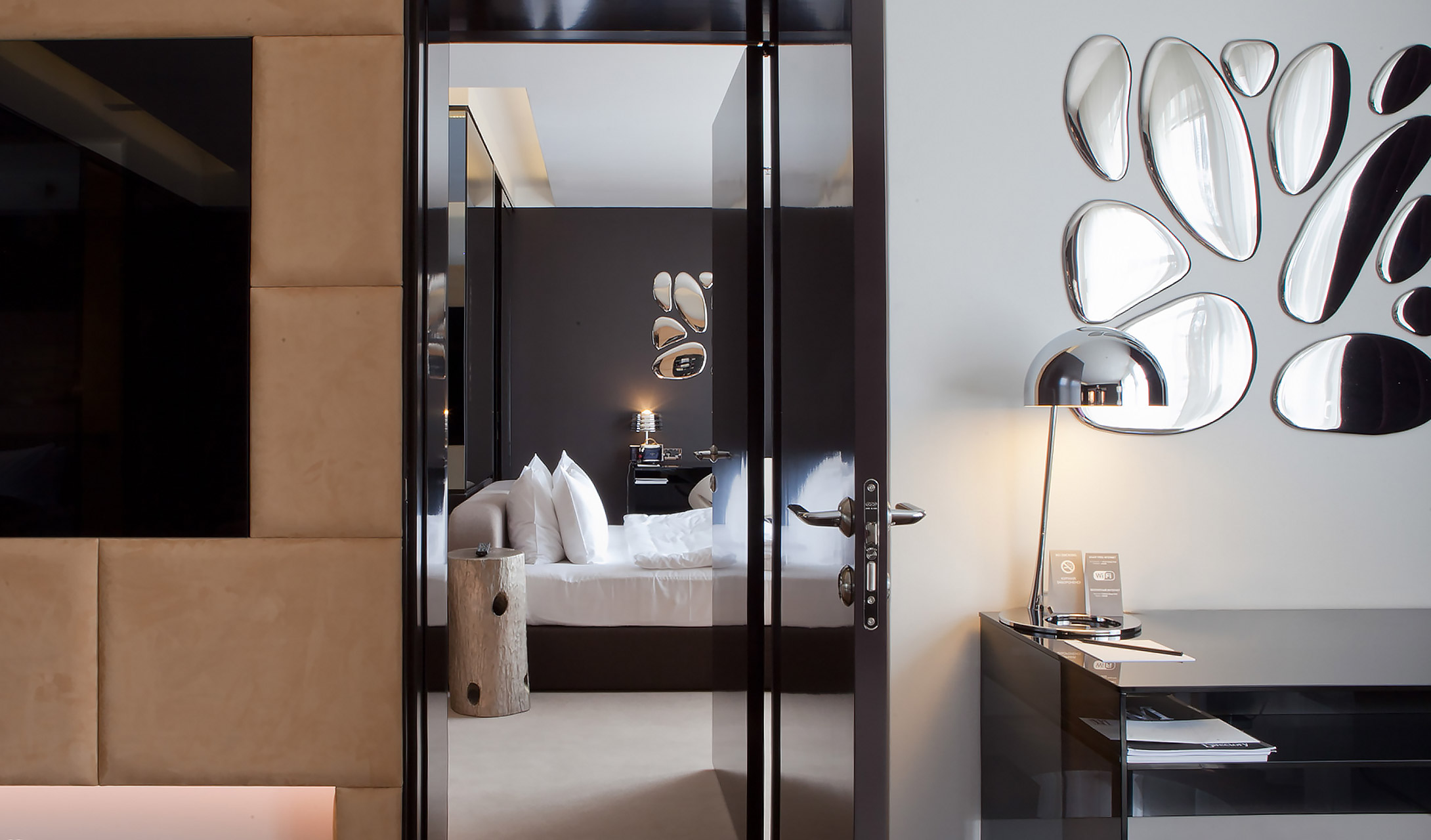 G 10 11 Mirrors By Face