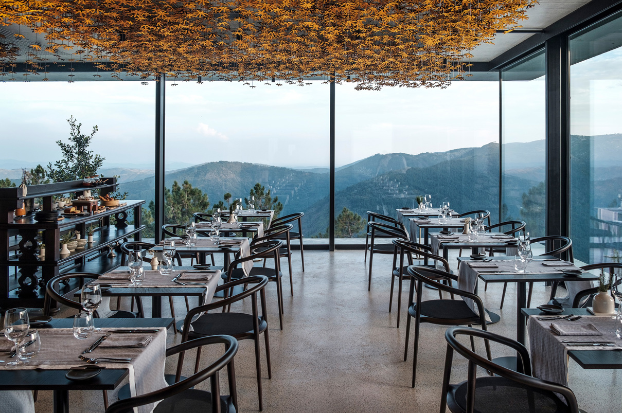 1215 Casa De Sao Lourenco Restaurant Dining Mountain View