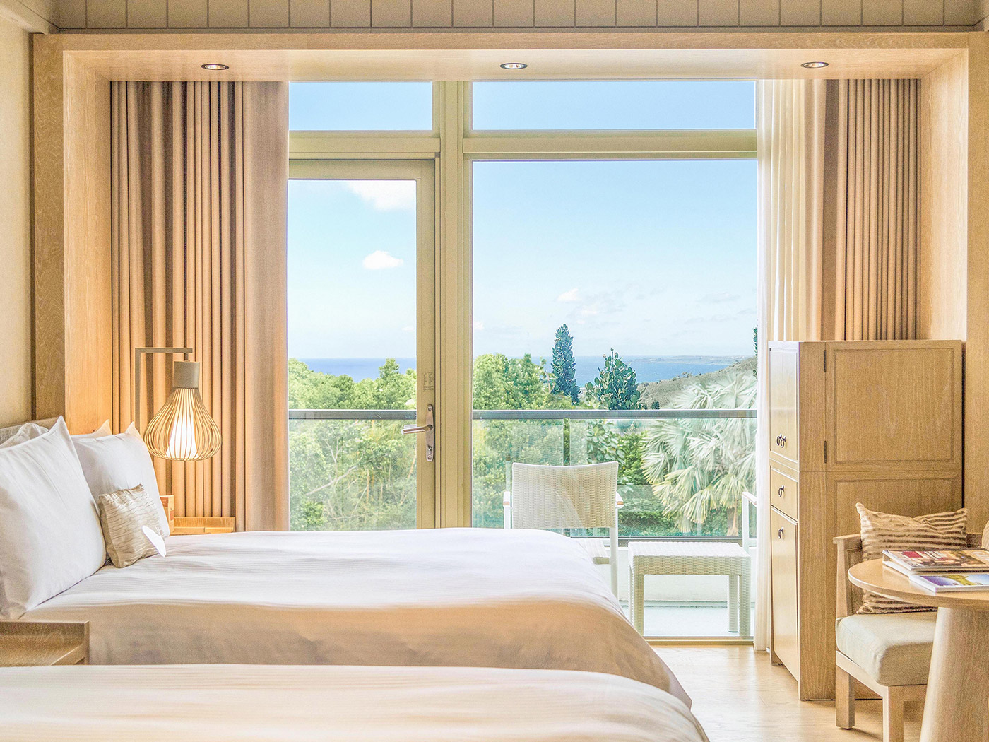 Gloria Manor Ocean View Family Room R 01