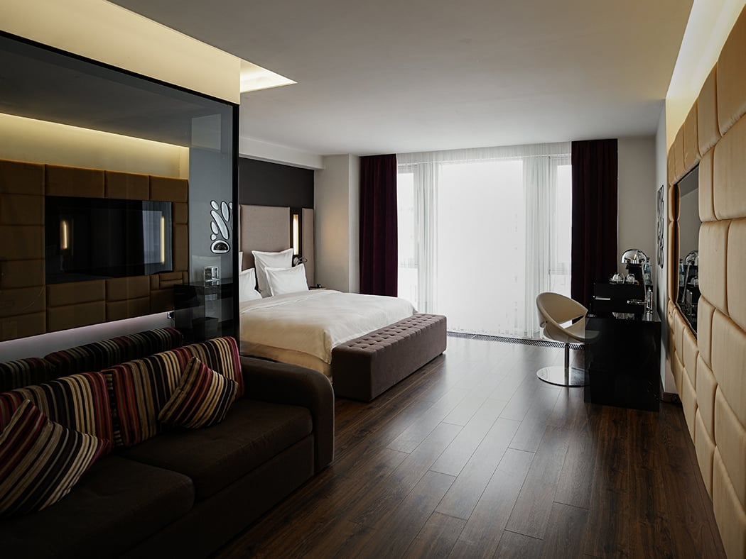 11 Mirrors Signature Premium Room V3 R 01