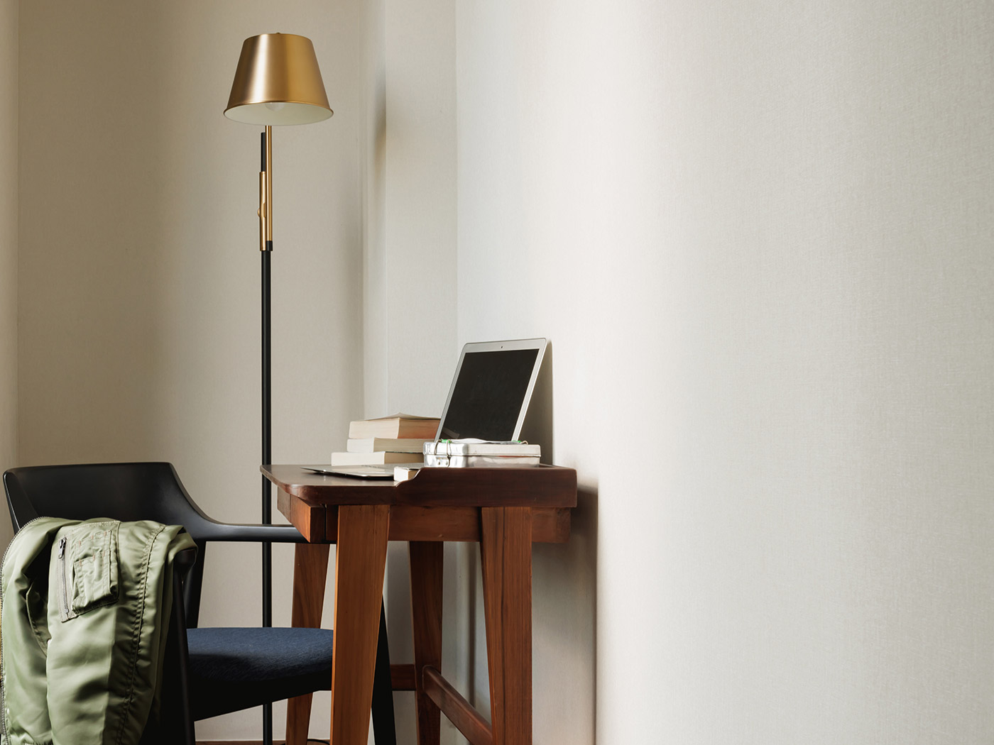 Public House Bangkok Executive Suite R V2 08