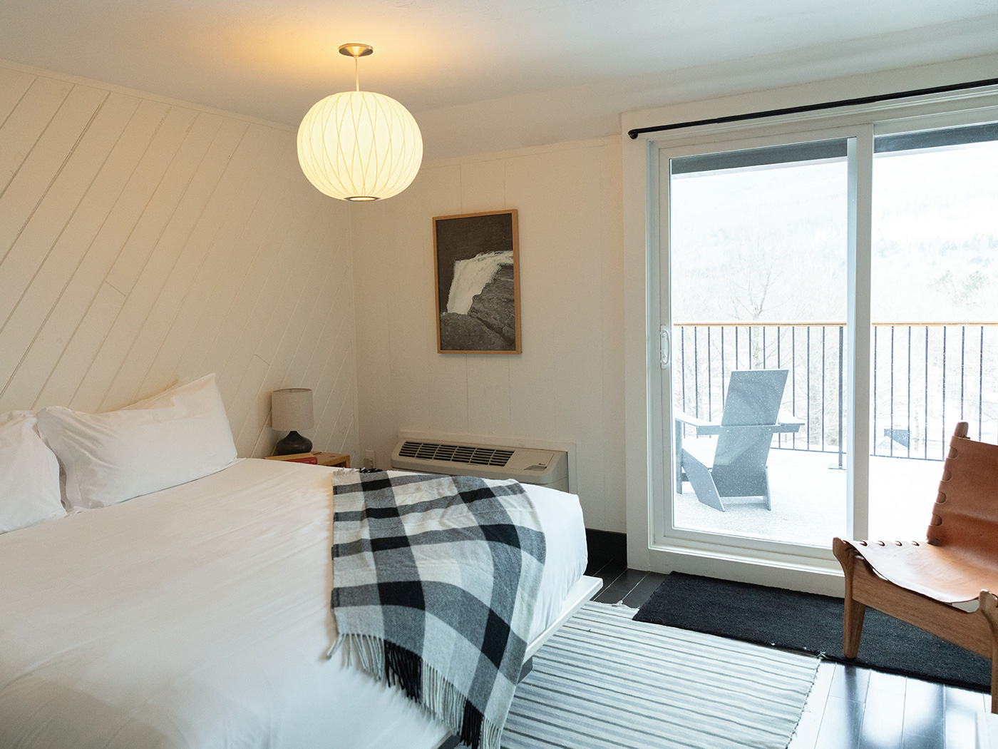 Scribners Catskill Lodge Mountain King With Bench R 02