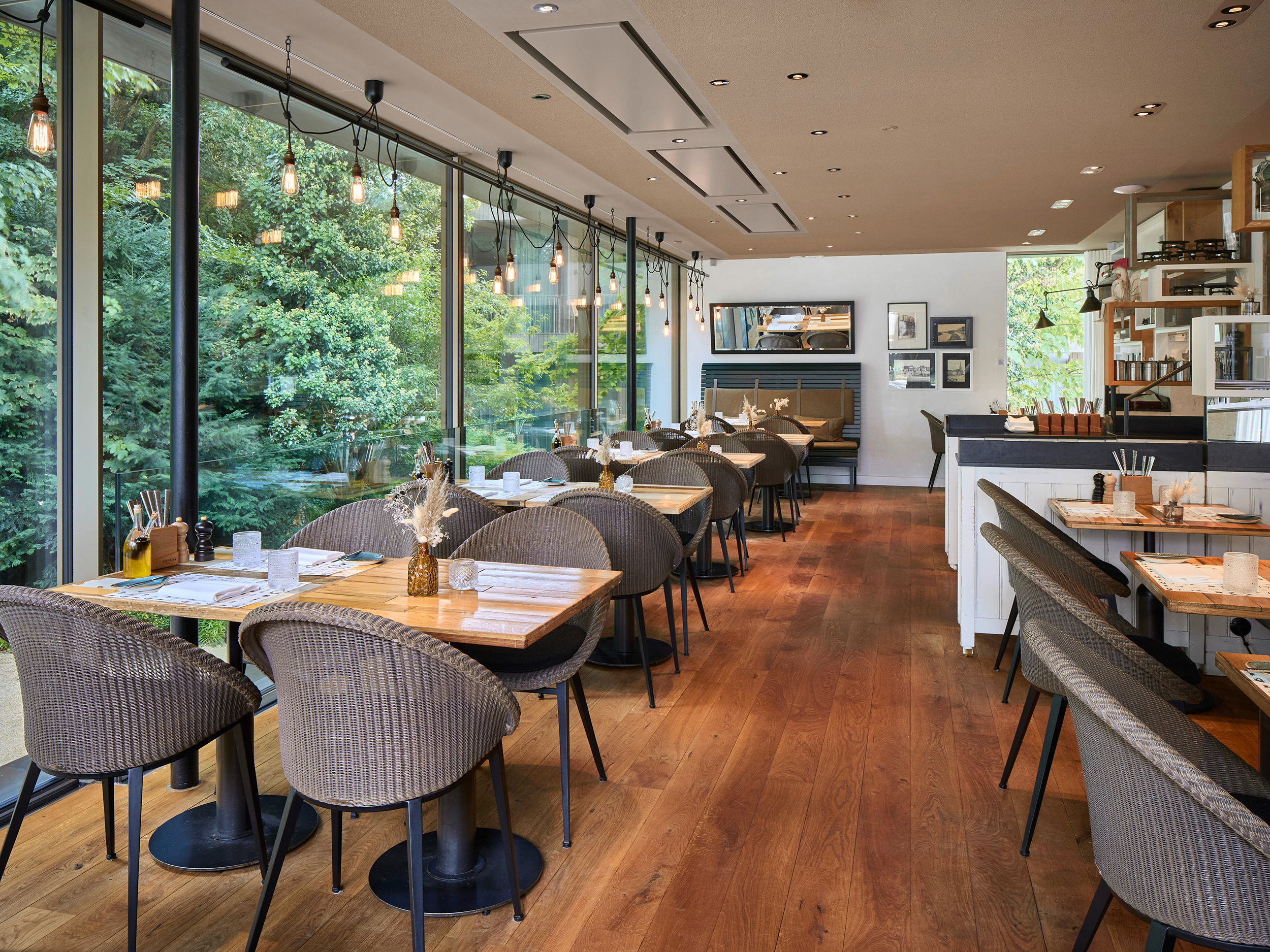 G 18 La Maison Hotel