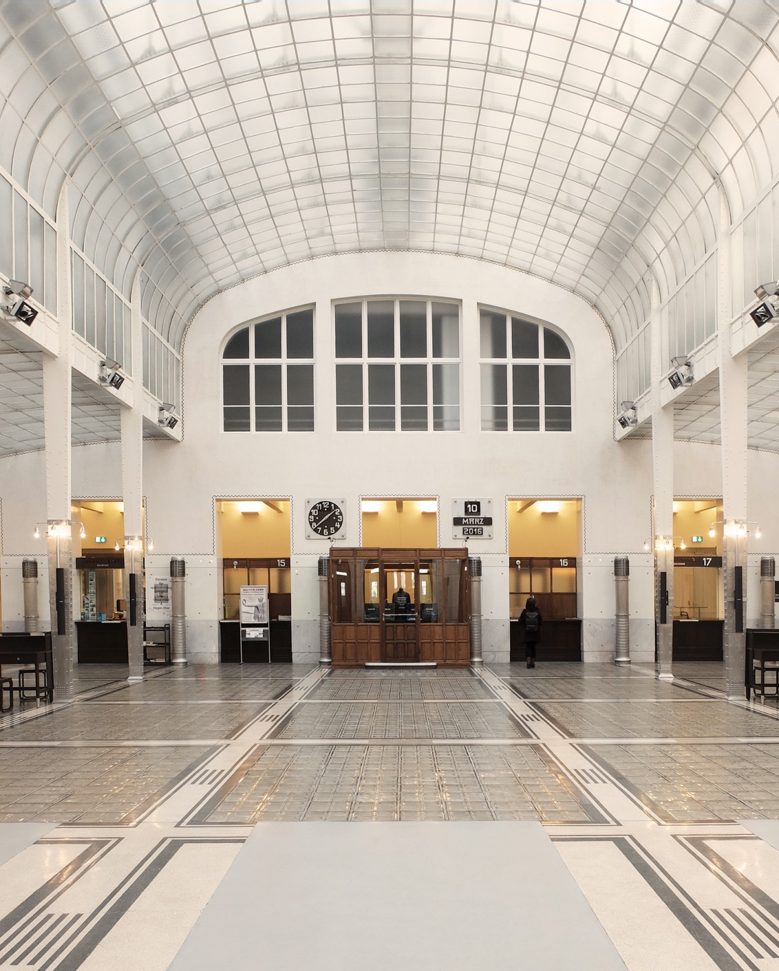 002 BP Architecture Of Health Postsparkasse Vienna (1)